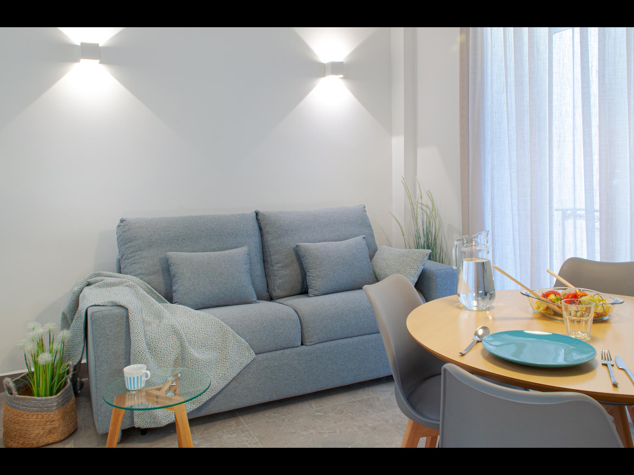 Cisneros - 2 bedroom flat in Alicante - Sofa