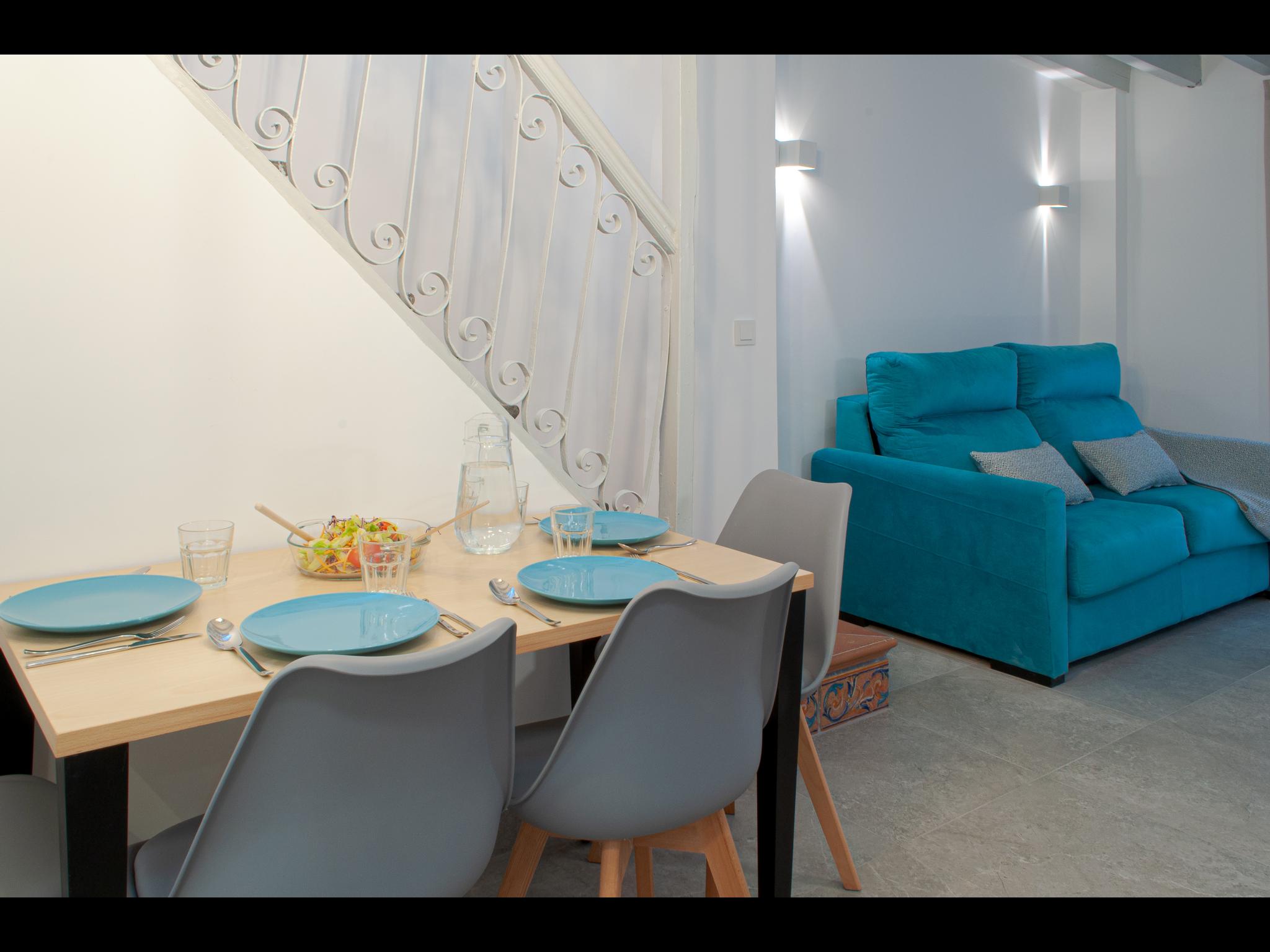 Cisneros 2 - Duplex penthouse in Alicante - Dining tabel