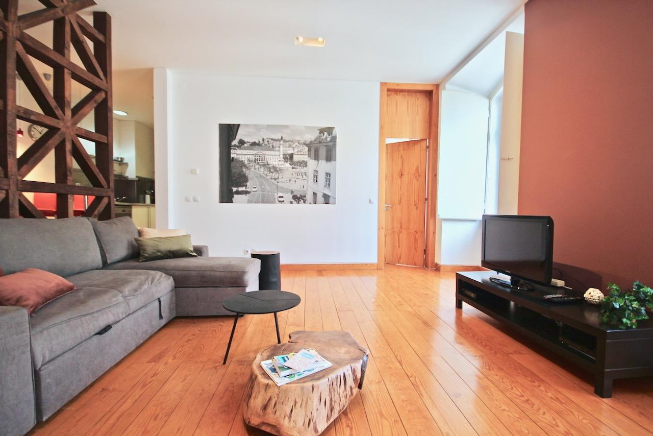 Carmo - Cozy flat for expats in Lisbon - Door
