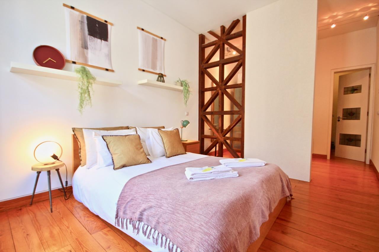 Carmo - Cozy flat for expats in Lisbon - Bedroom
