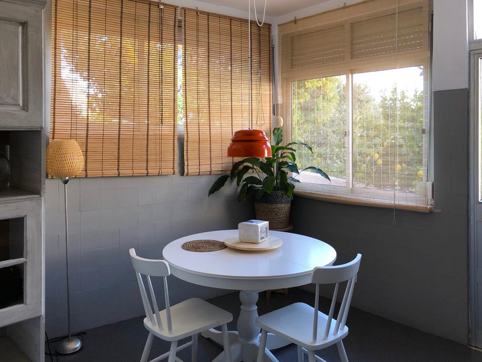 Loureiro - 2 bedroom flat in Lisbon - Dining table