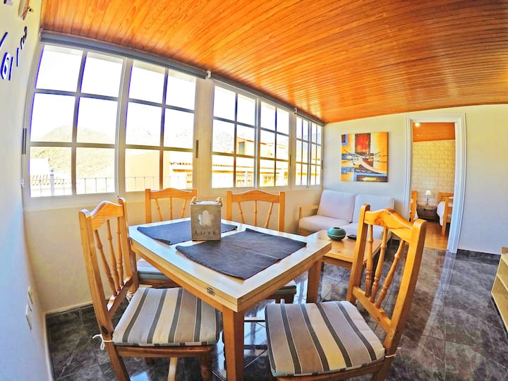 Nue - Expat penthouse on Tenerife - Dining table