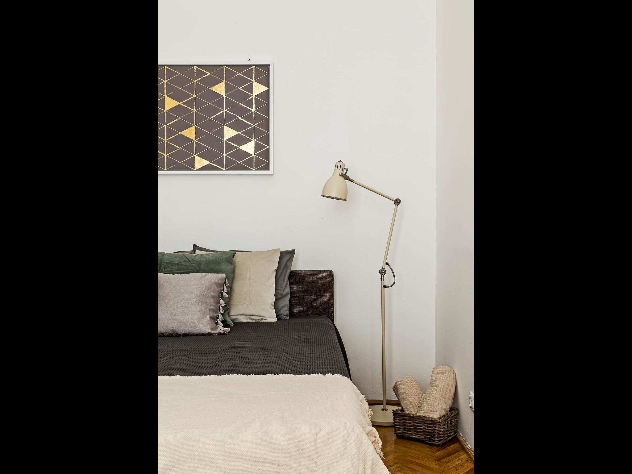 Nagymez - 4 bedroom flat in Budapest - Lamp