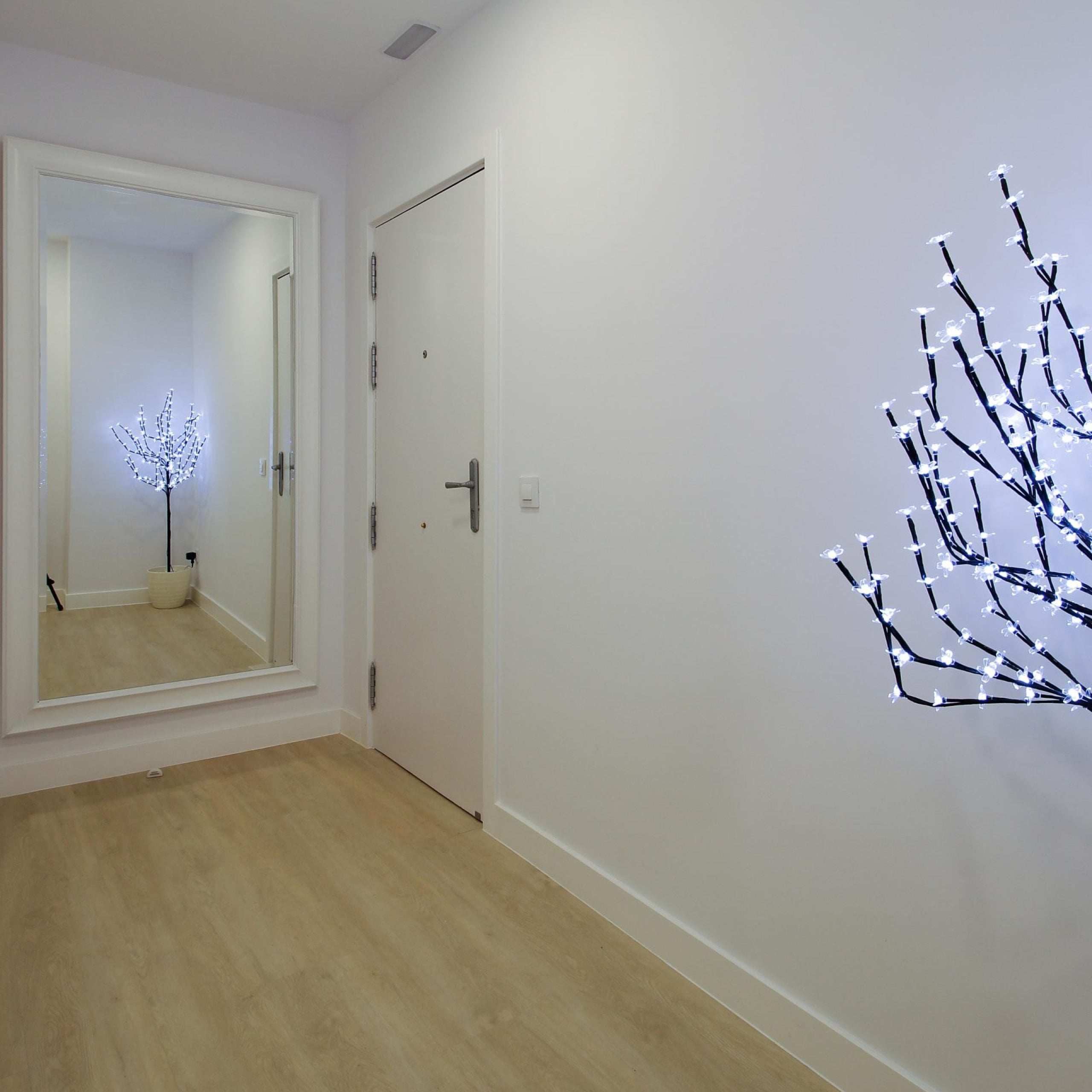 Quevedo - Studio in Madrid - Corridor 2