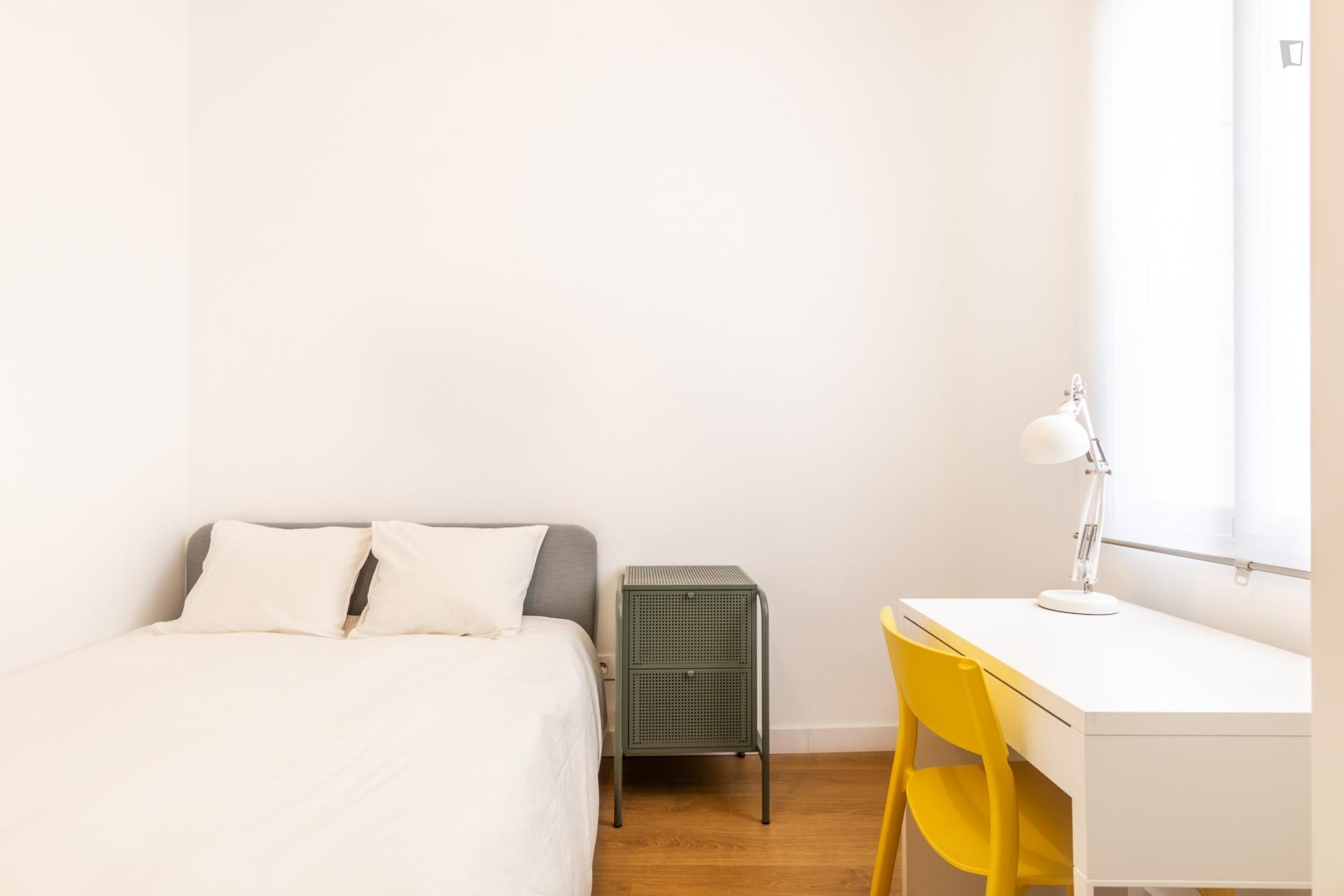 Latina - 4 bedroom apartment in Madrid - Chair