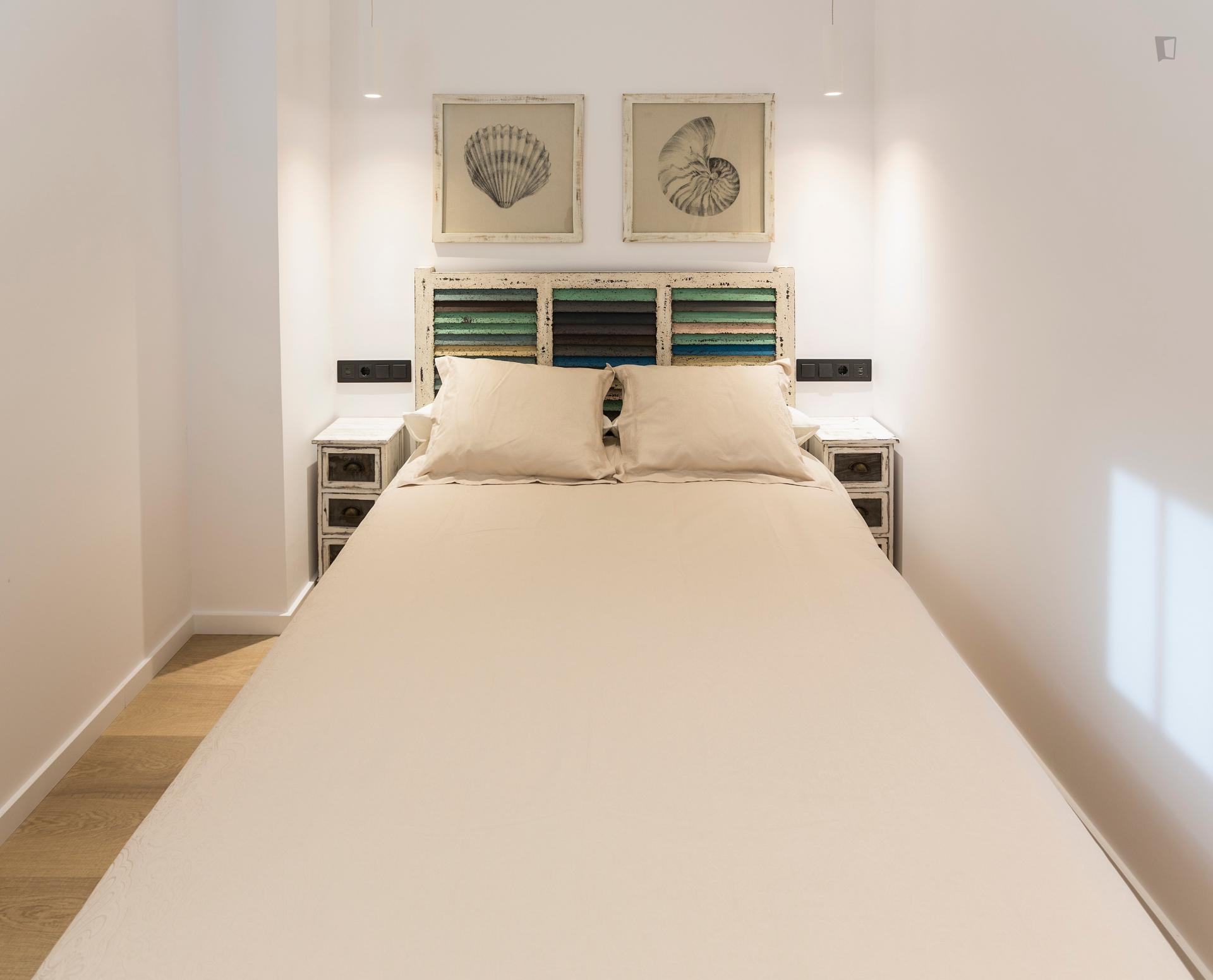 Cos - One bedroom home in Madrid - Bed