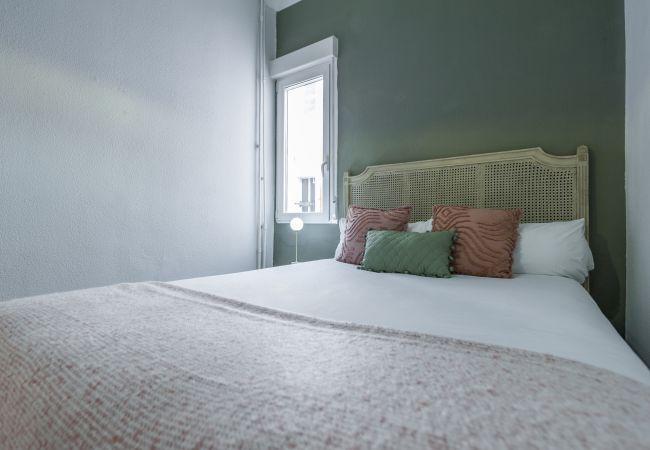 Ramon - 5 bedroom flat in Madrid - Pillow