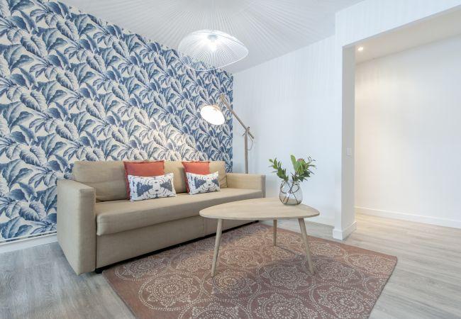 Padre Jesús - Exclusive apartment in Madrid - Living room