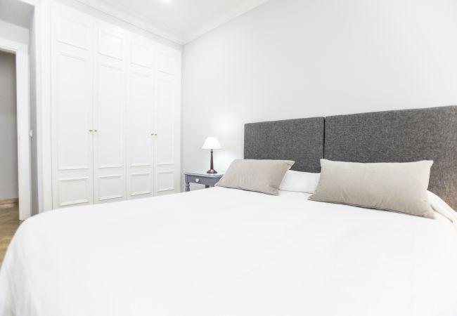 Modern and equipped flat in Madrid - Bedroom