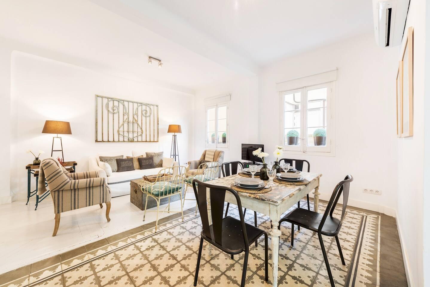 Spacious luxury flat in Madrid - Living and dining room