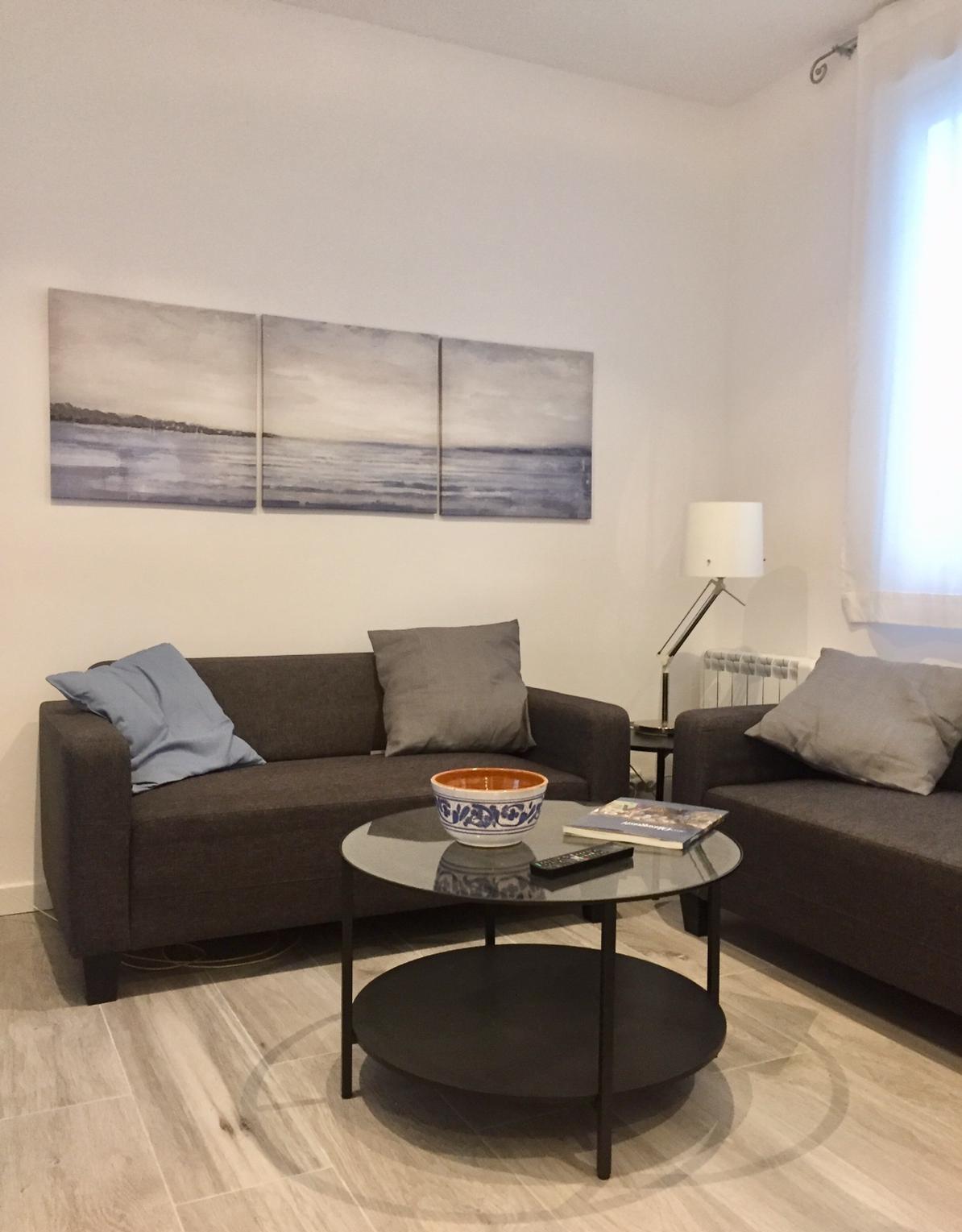 Escosura - Entry ready house in Madrid - Living room