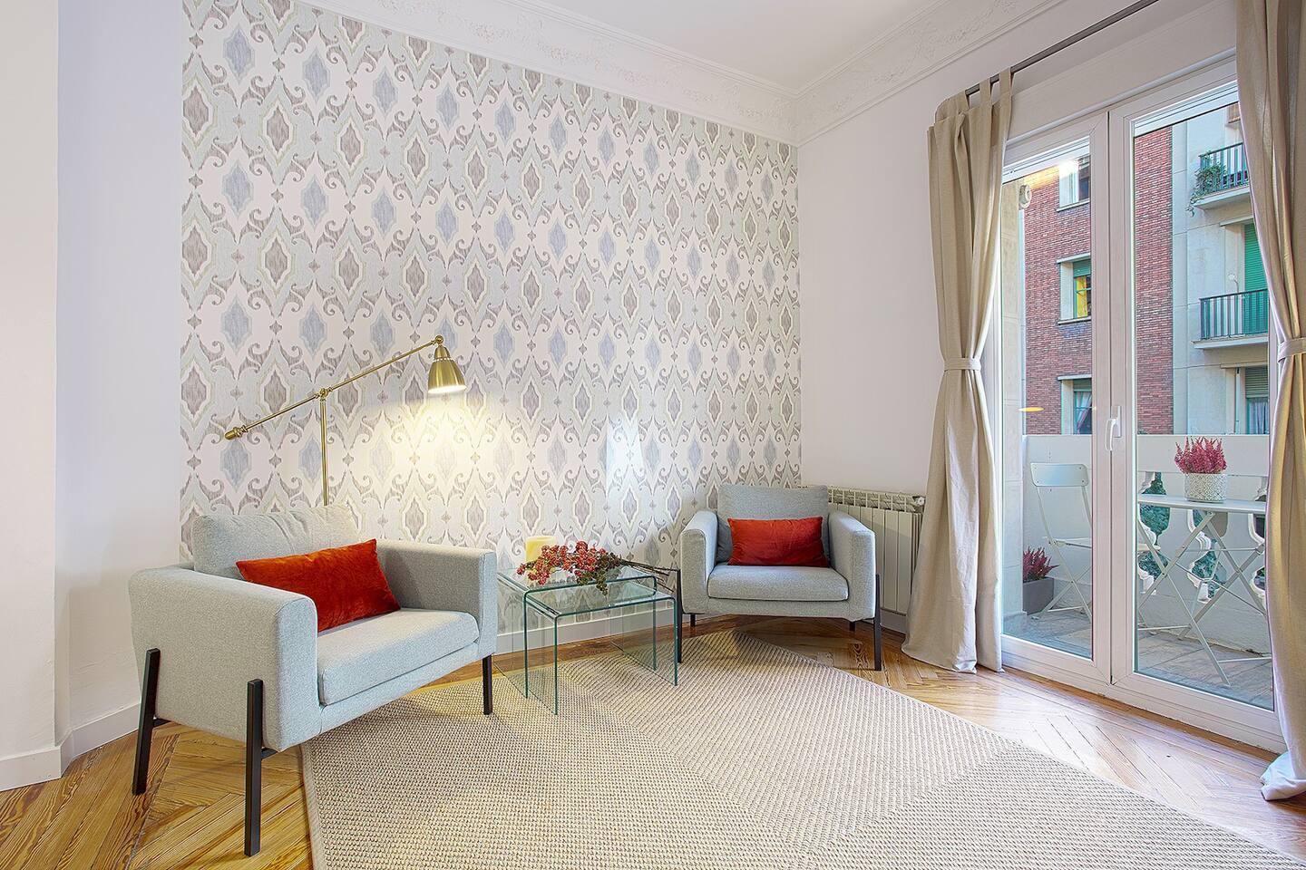 Rafael - 2 bedroom luxury flat in Madrid - Couch