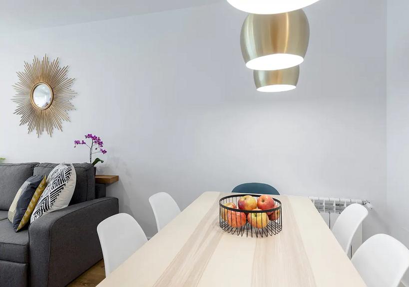 2 bedroom luxury flat in Madrid - Dining table