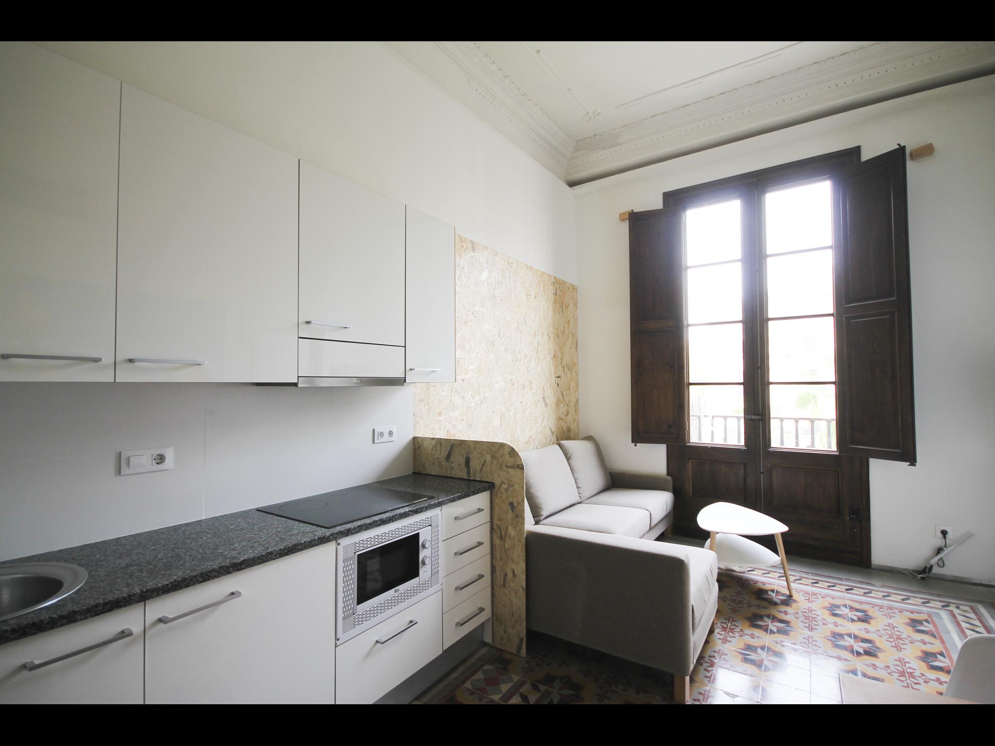 Reial - Room in a shared flat in Barcelona - Kitchen