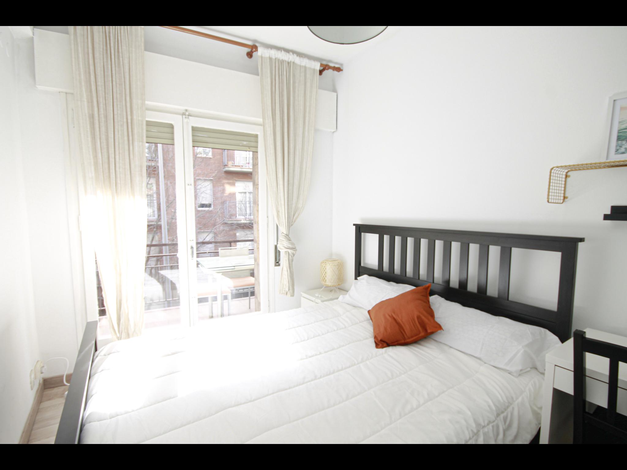 Guillem Tell - Room in shared apartment Barcelona - Bedroom