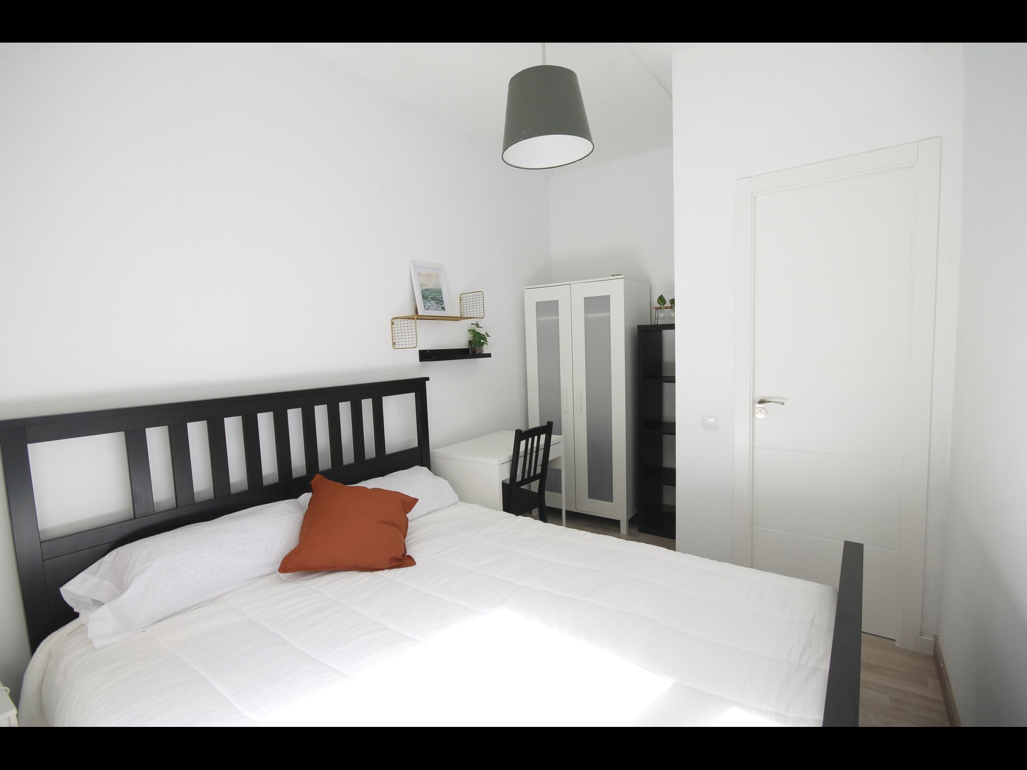 Guillem Tell - Room in shared apartment Barcelona - Bedroom