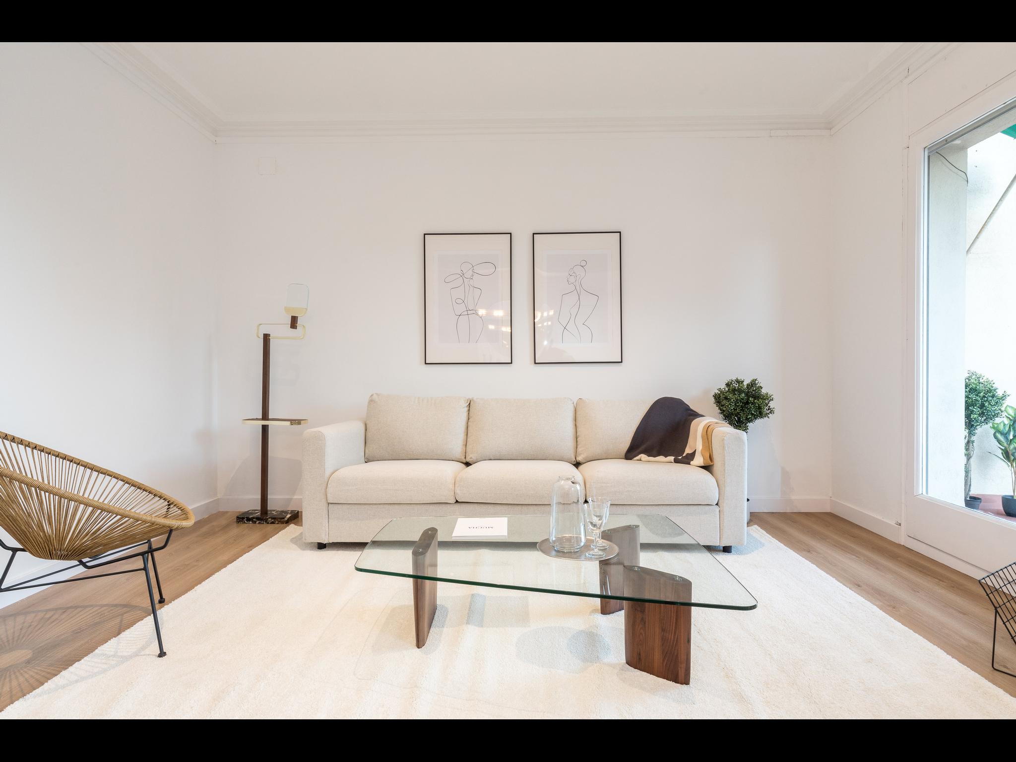 Spacious and luxurious flat in Barcelona - Living room