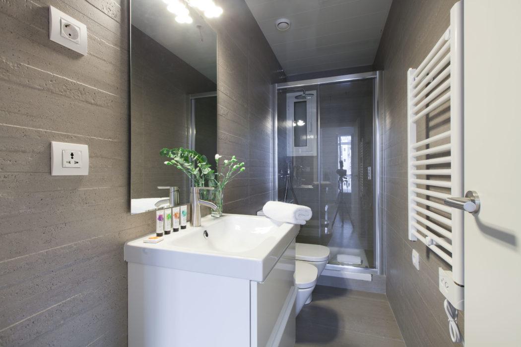 2 bedroom apartment in downtown Barcelona