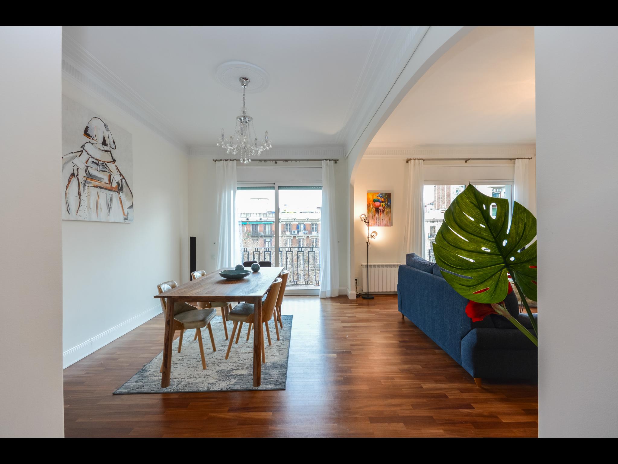 Spacious luxury flat in Barcelona - Dining room