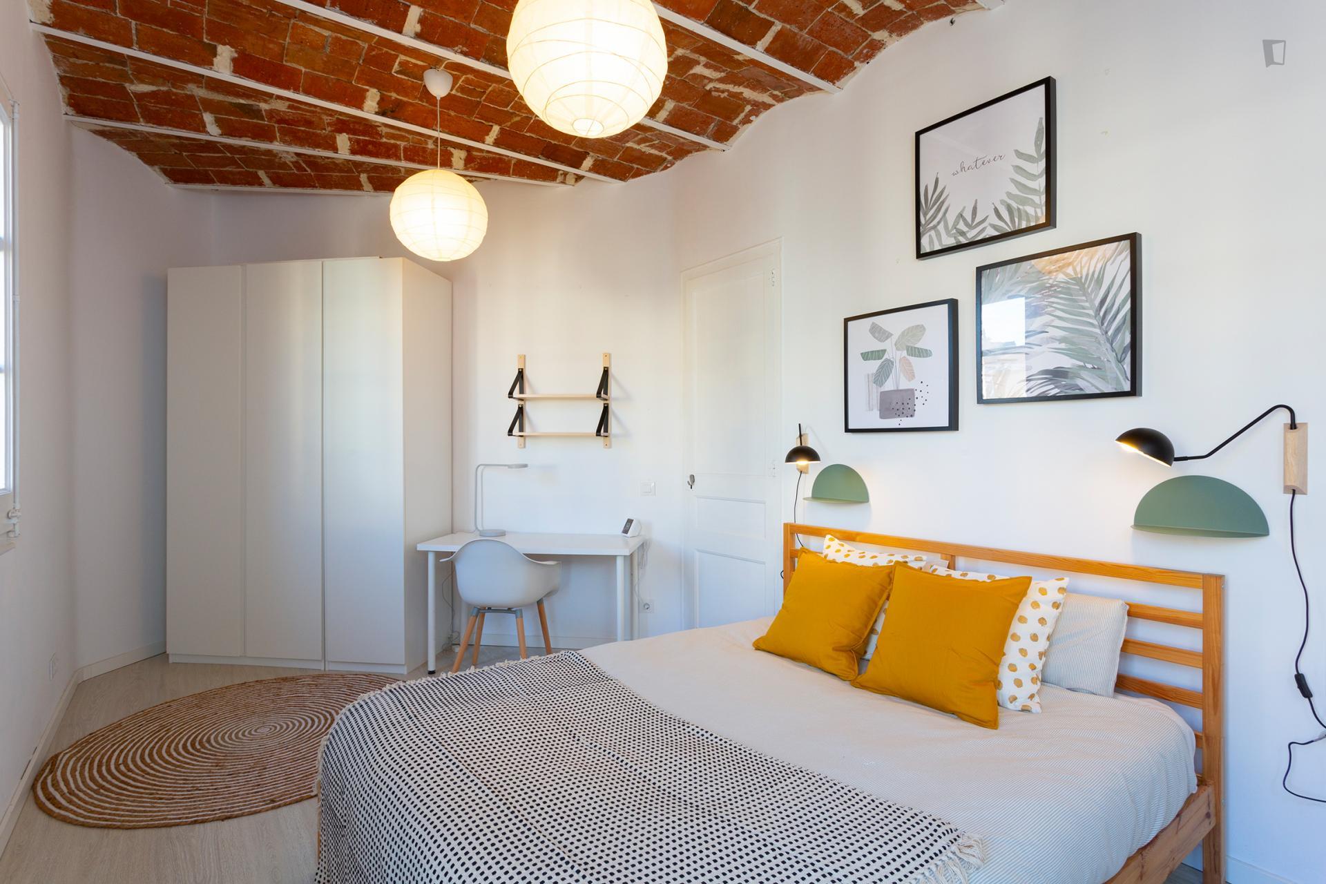 Cozy flat in central Barcelona - Bedroom