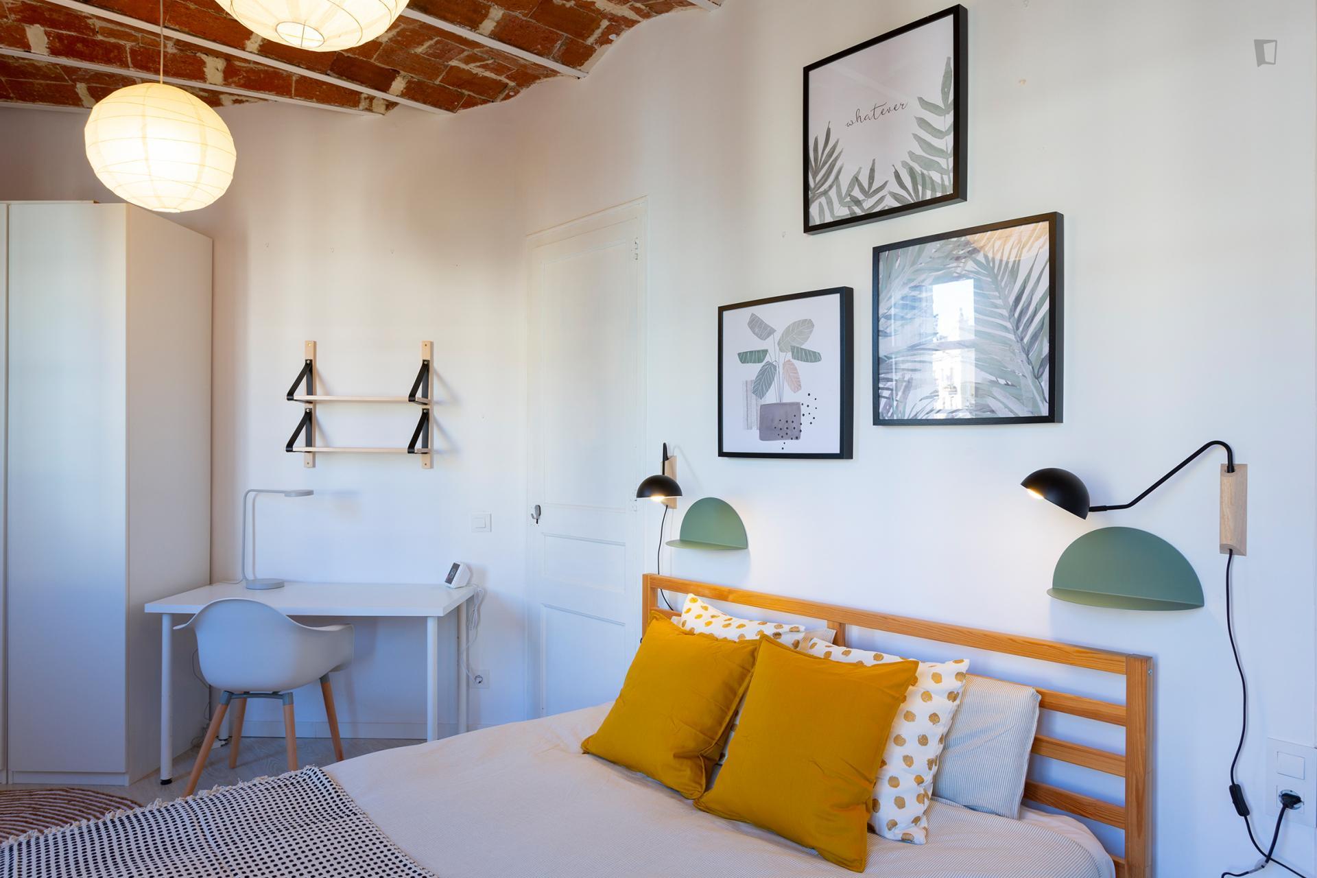 Cozy flat in central Barcelona - Bedroom