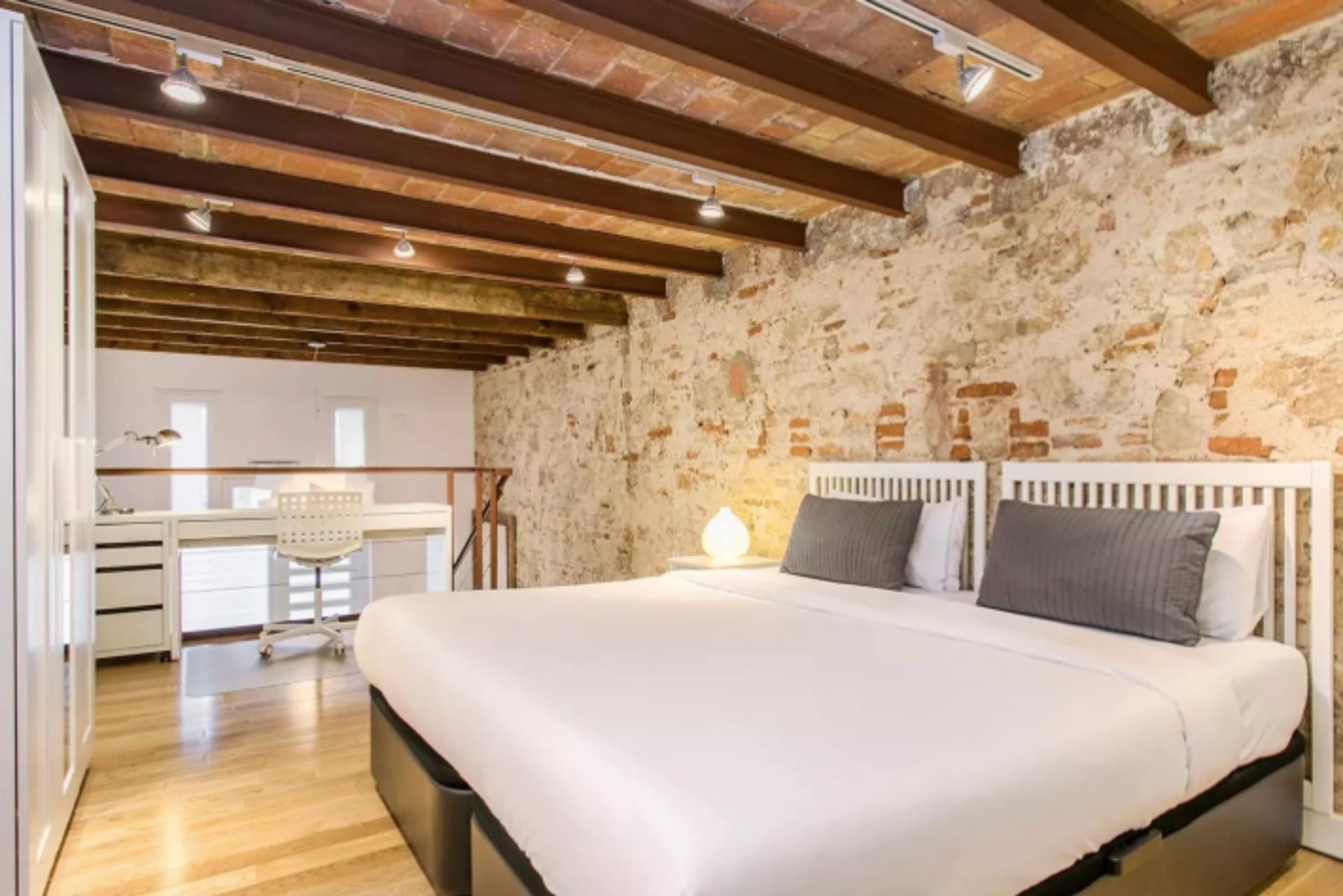 Spacious modern apartment in Barcelona - Bedroom