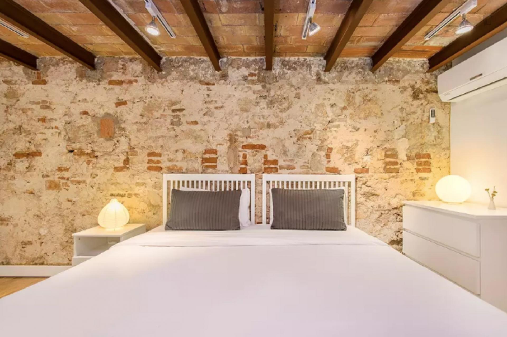 Spacious modern apartment in Barcelona - Bedroom