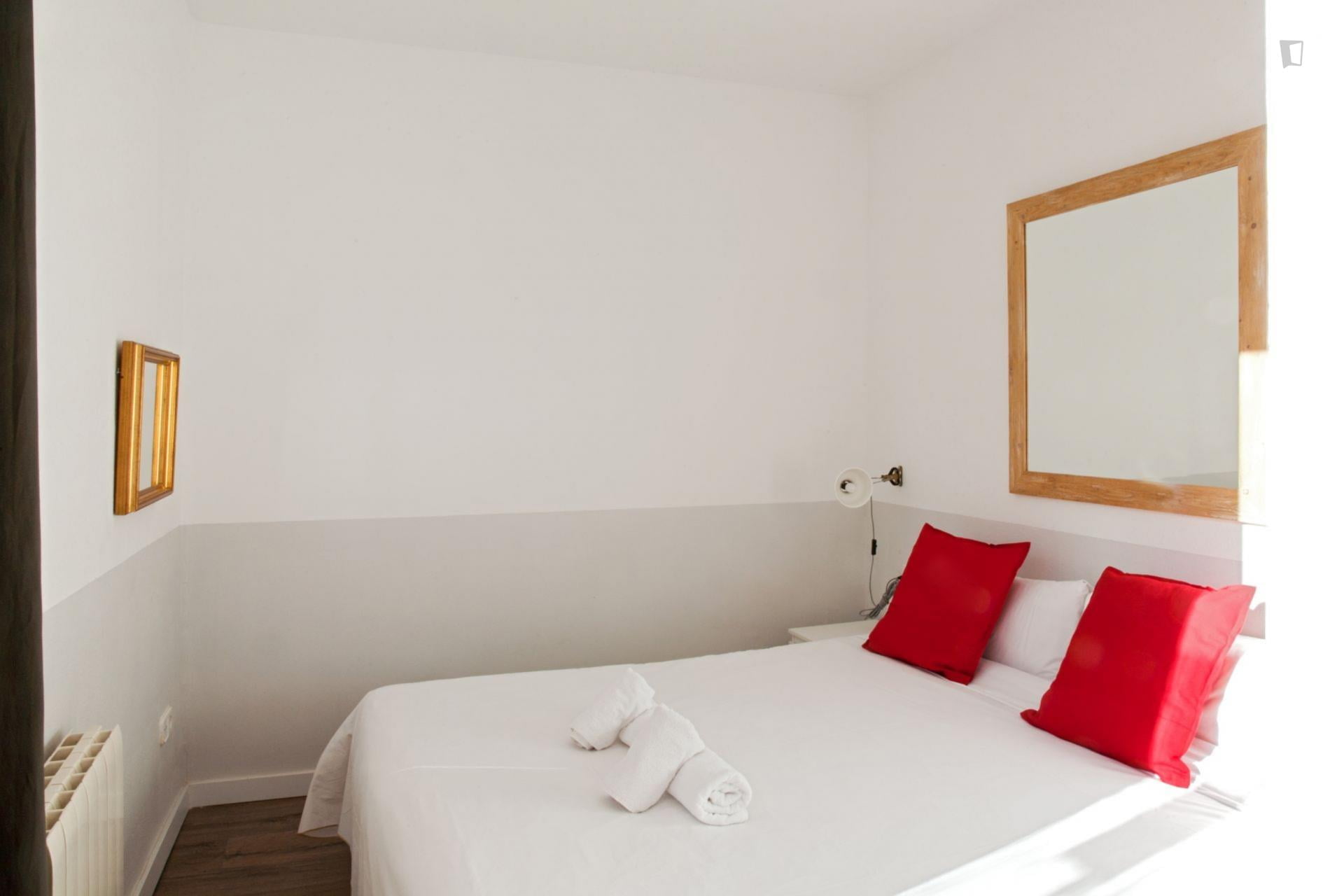 Raval - Entry ready rental in Barcelona - Bedroom