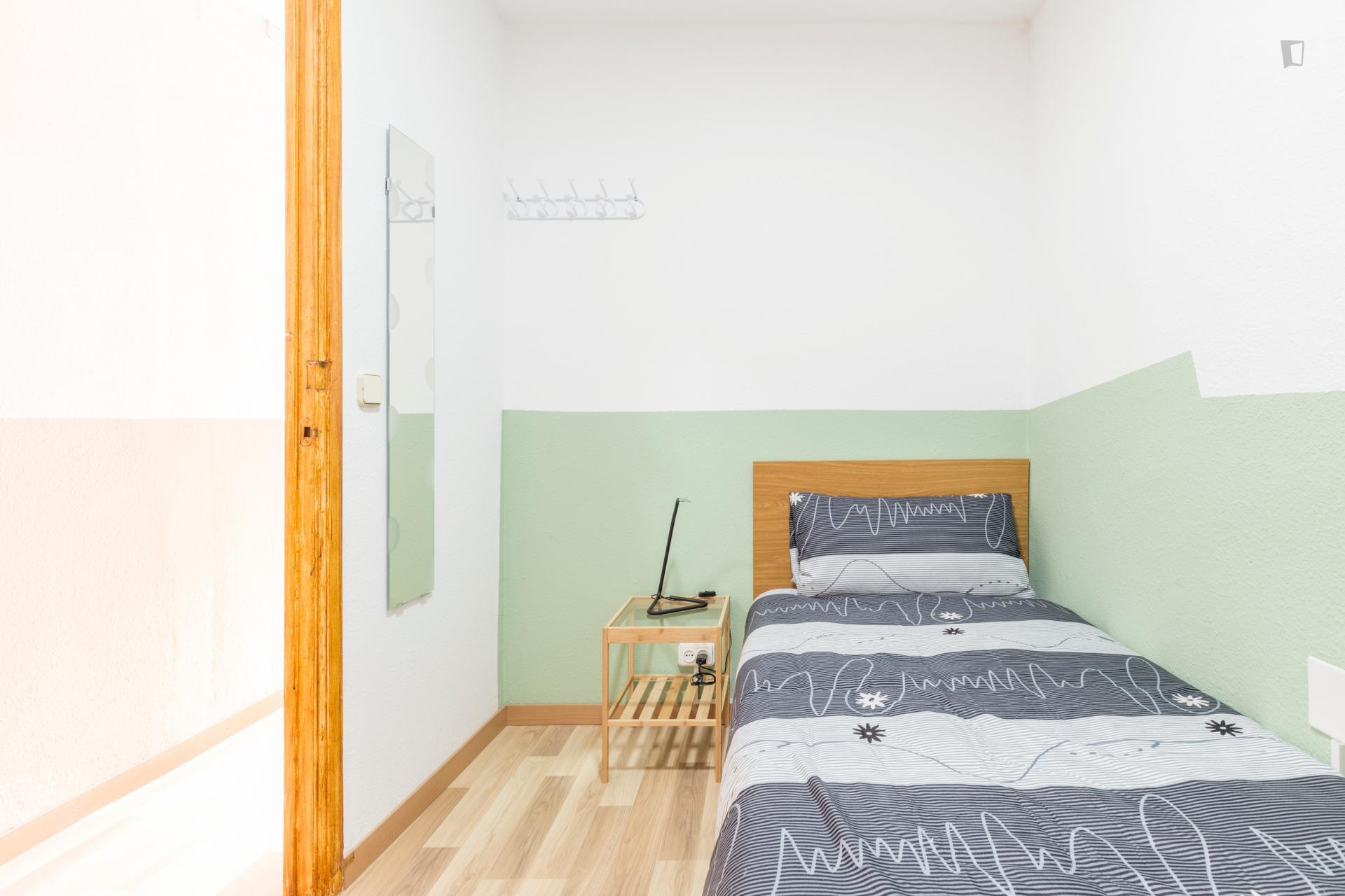 Raval - 4 bedroom shared flat in Barcelona - Bed