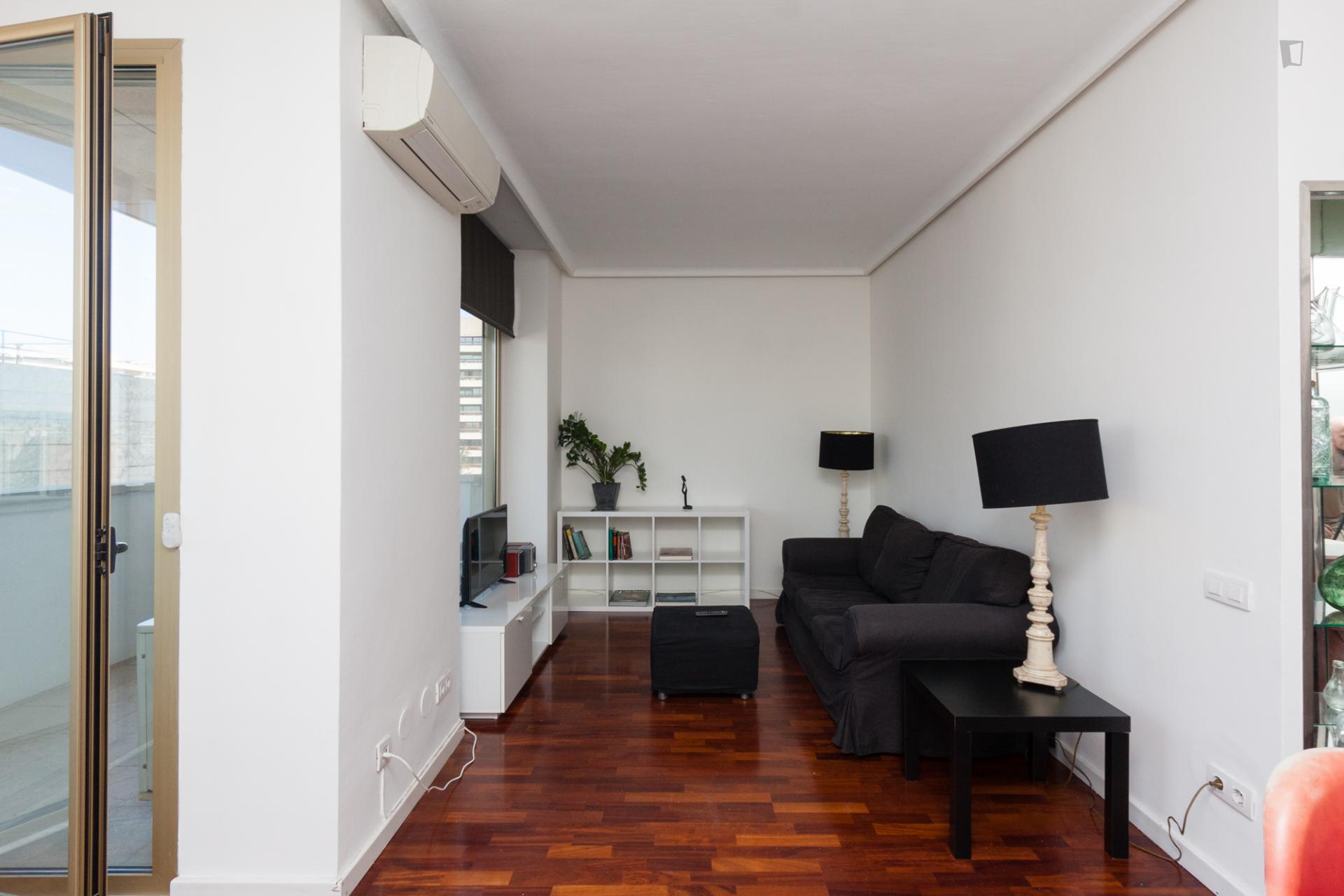 Diagonal 2 - Modern rental in Barcelona - Living room