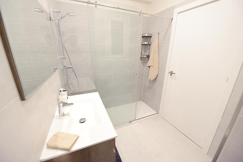 Kalea - Bedroom in a shared flat in Bilbao - Bathroom