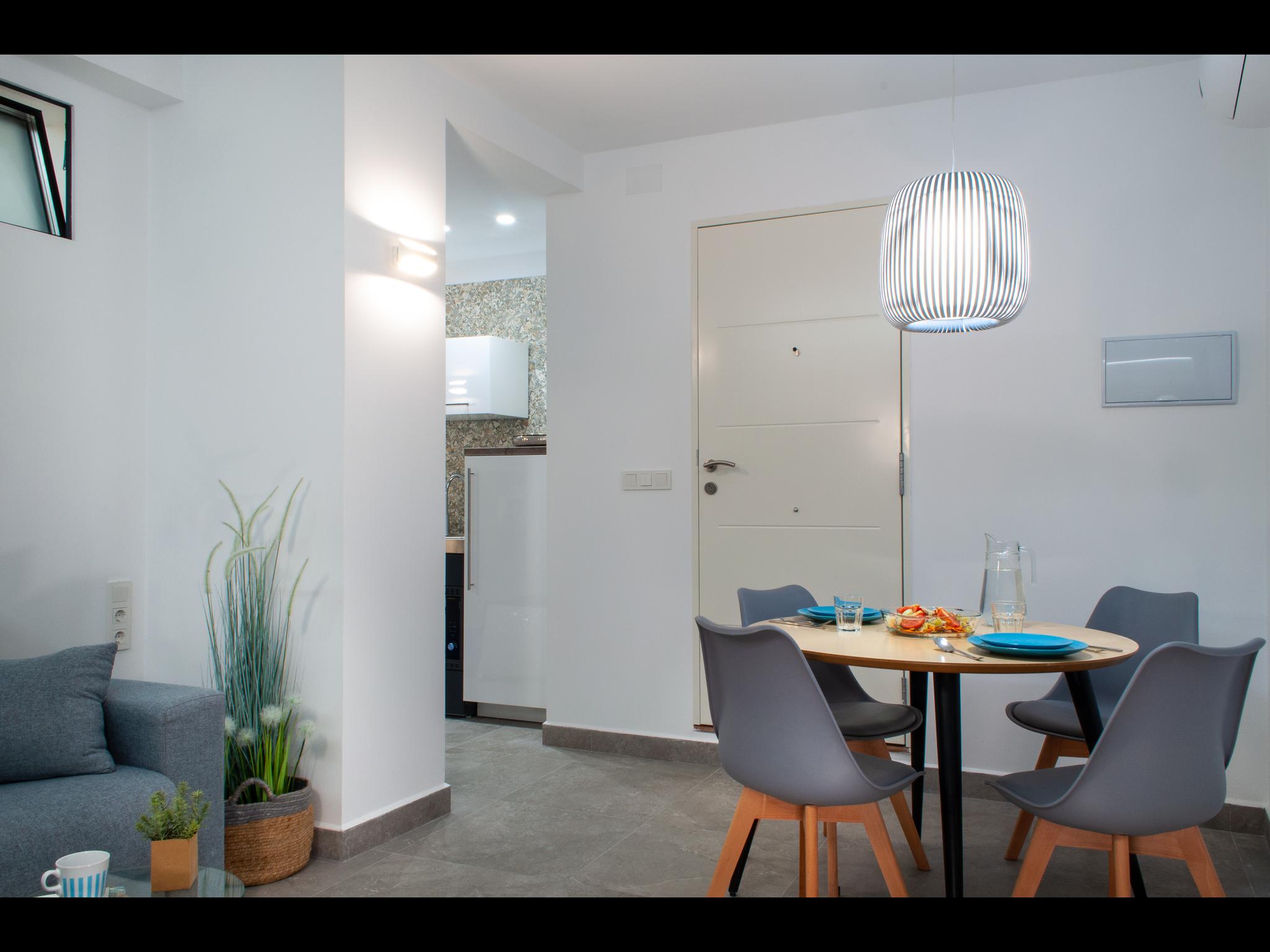 Cisneros 3 - Entry ready apartment in Alicante - Living room