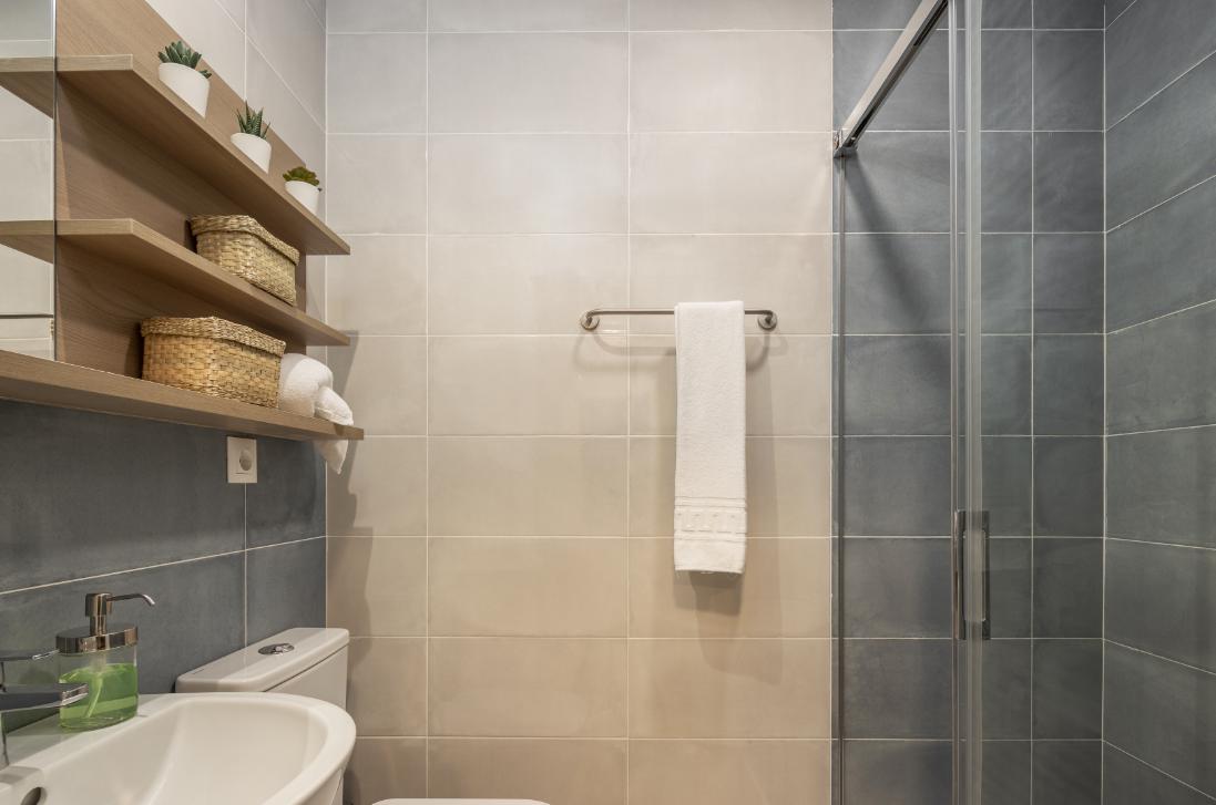 Caffarena - Bedroom in shared flat in Malaga - Bathroon