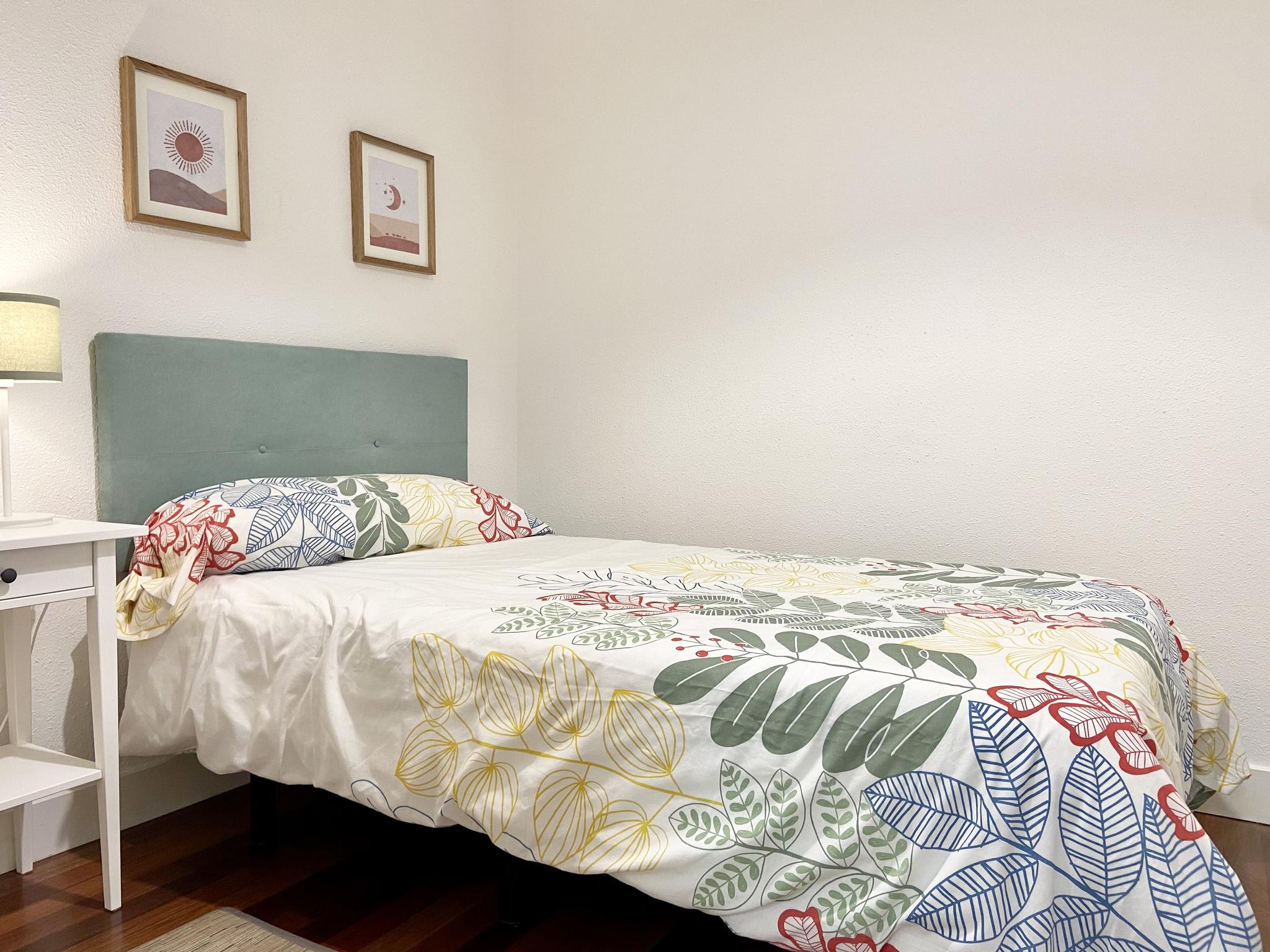 Spacious room for rent in Bilbao