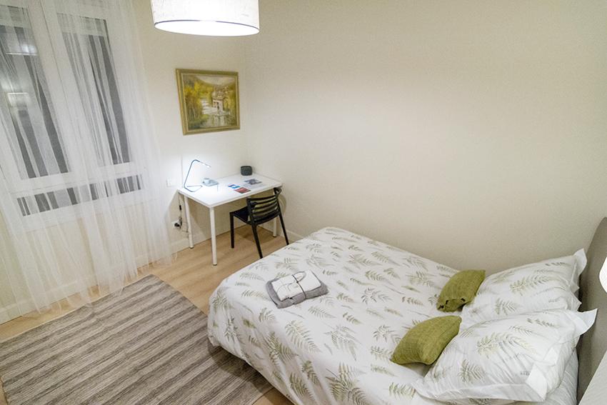 Recalde - Bedroom with terrace in Bilbao - Bedroom