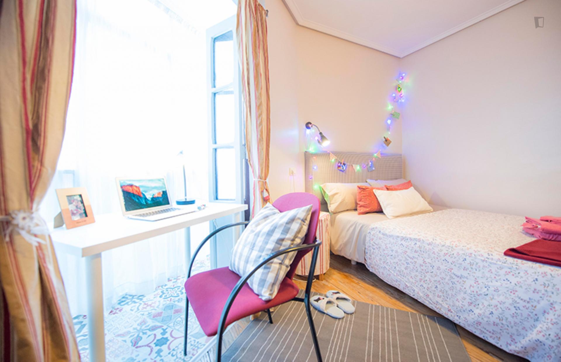 Kalea 15- Beautiful Double bedroom apartment in Bilbao - Bedroom