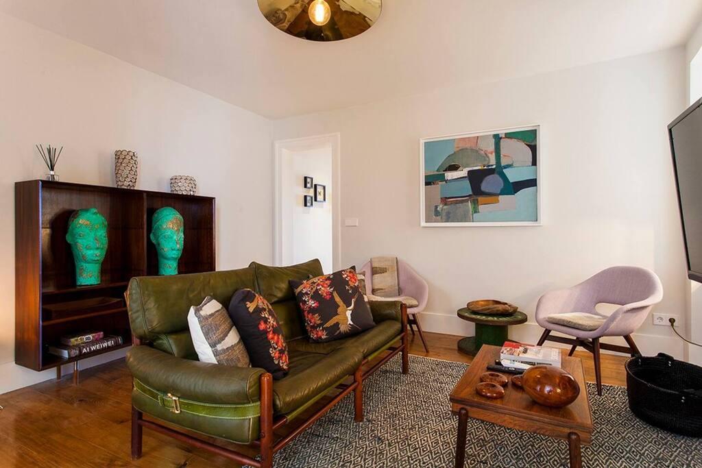 Cordoeiros - Luxury apartment with terrace in Lisbon - Living room