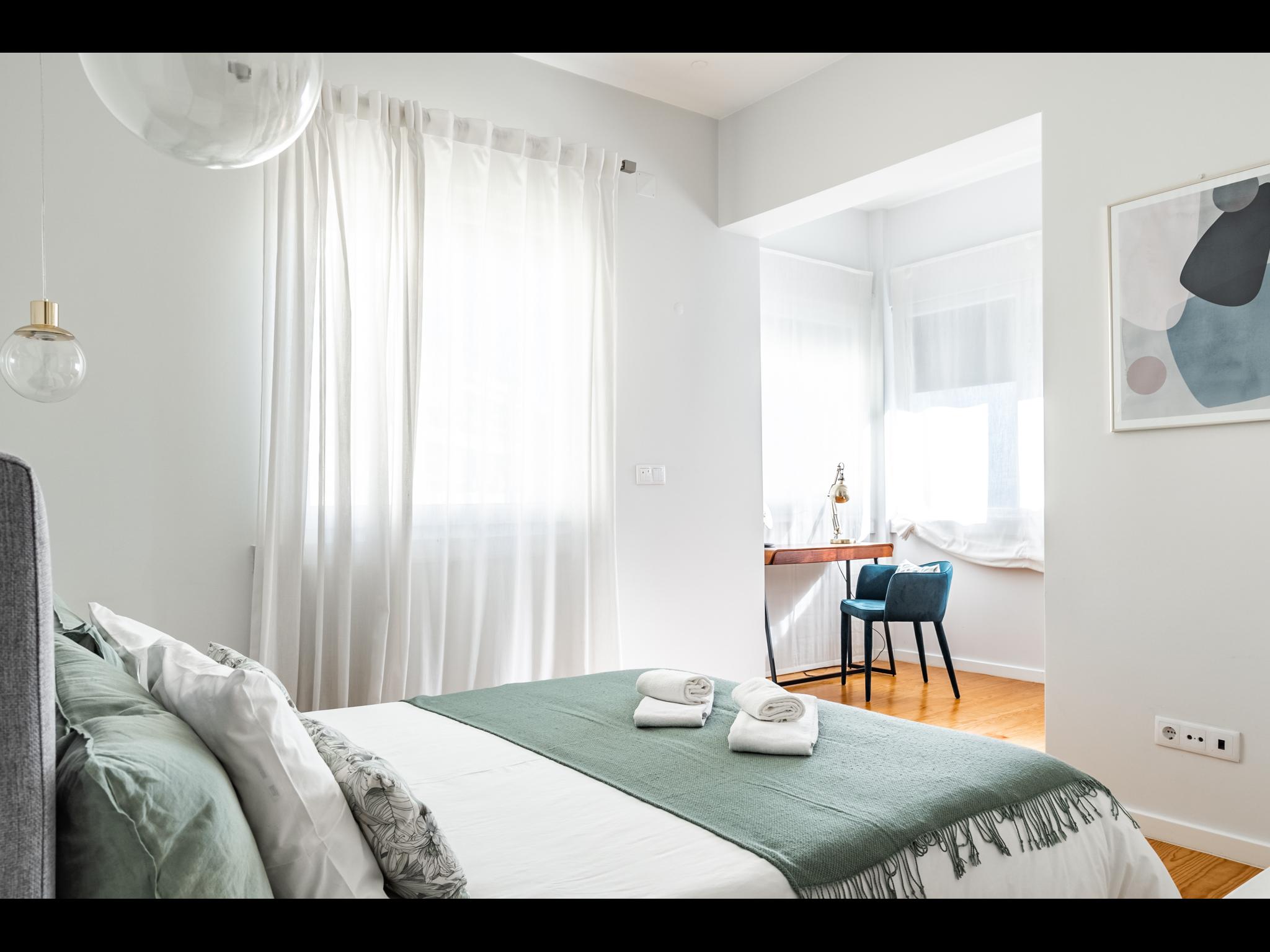 Pacheco - Exclusive Modern Apartment in Lisbon - Bedroom