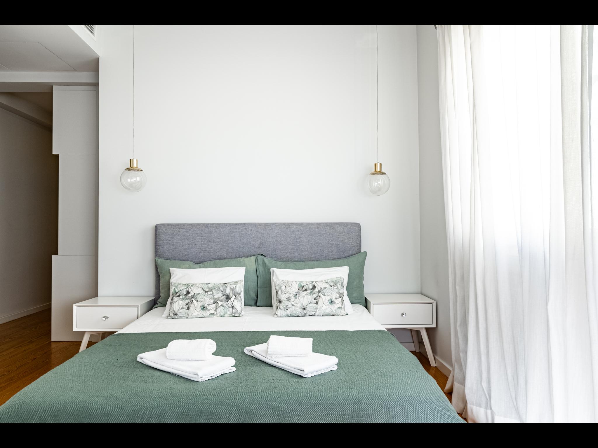 Pacheco - Exclusive Modern Apartment in Lisbon - Bedroom