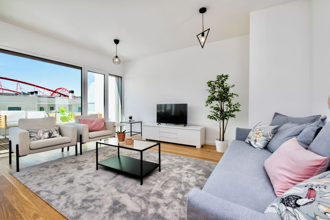 Baptista - Modern Apartment with terrace in Lisbon - Living room 