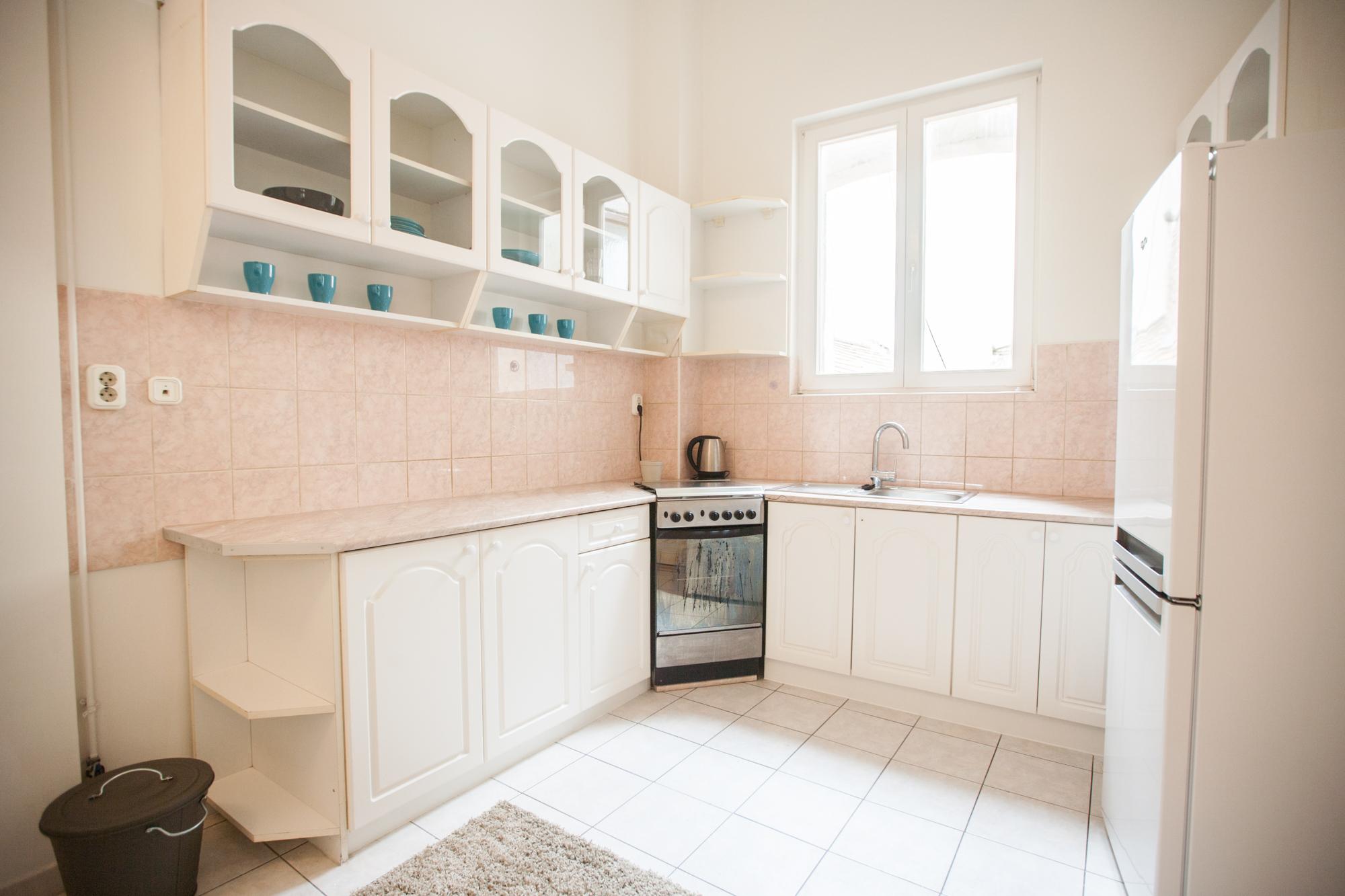 Korut - Private bedroom rent in Budapest - Kitchen
