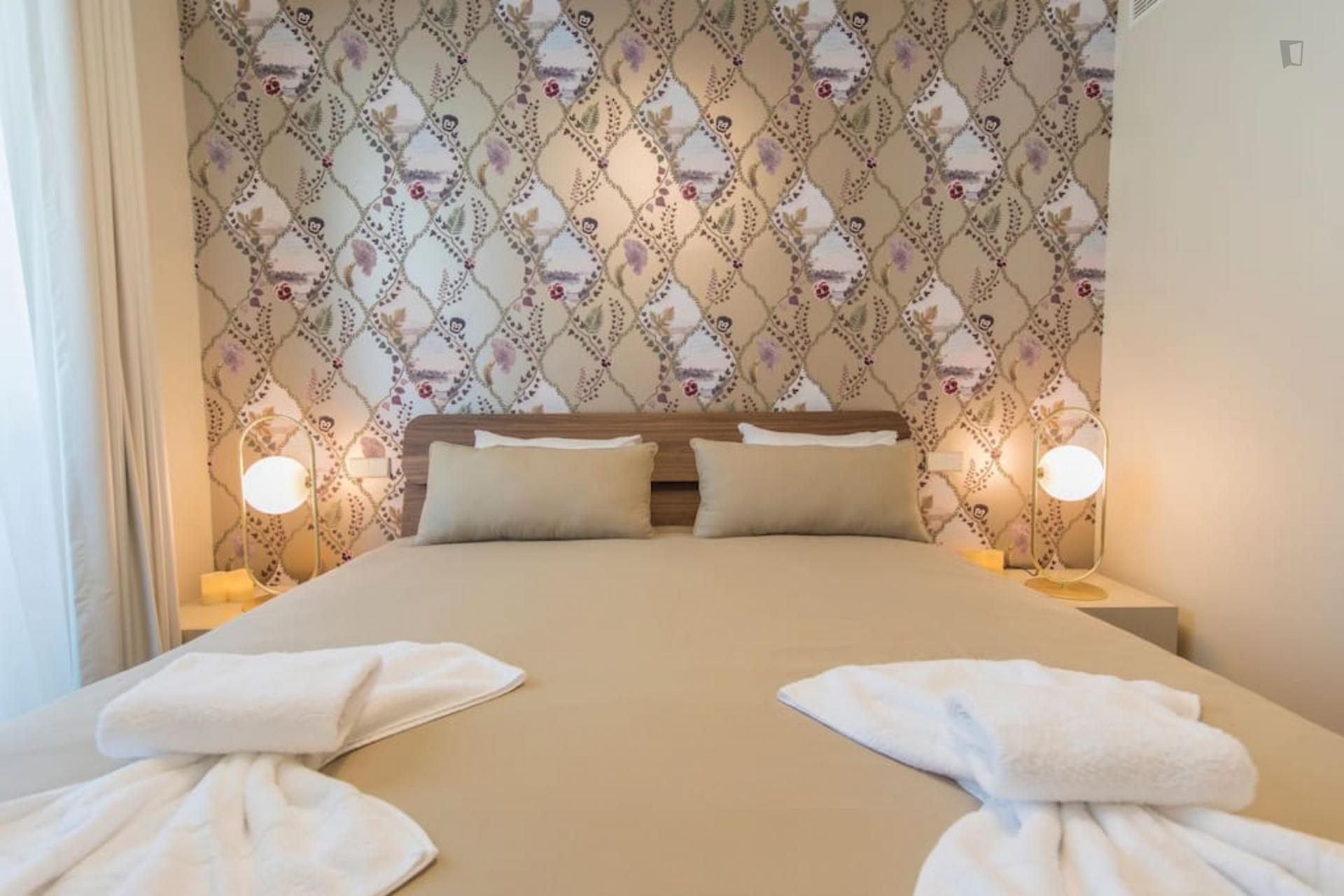 Duque de Loulé- 2 Bedroom Apartment with pool in Lisbon - Bedroom