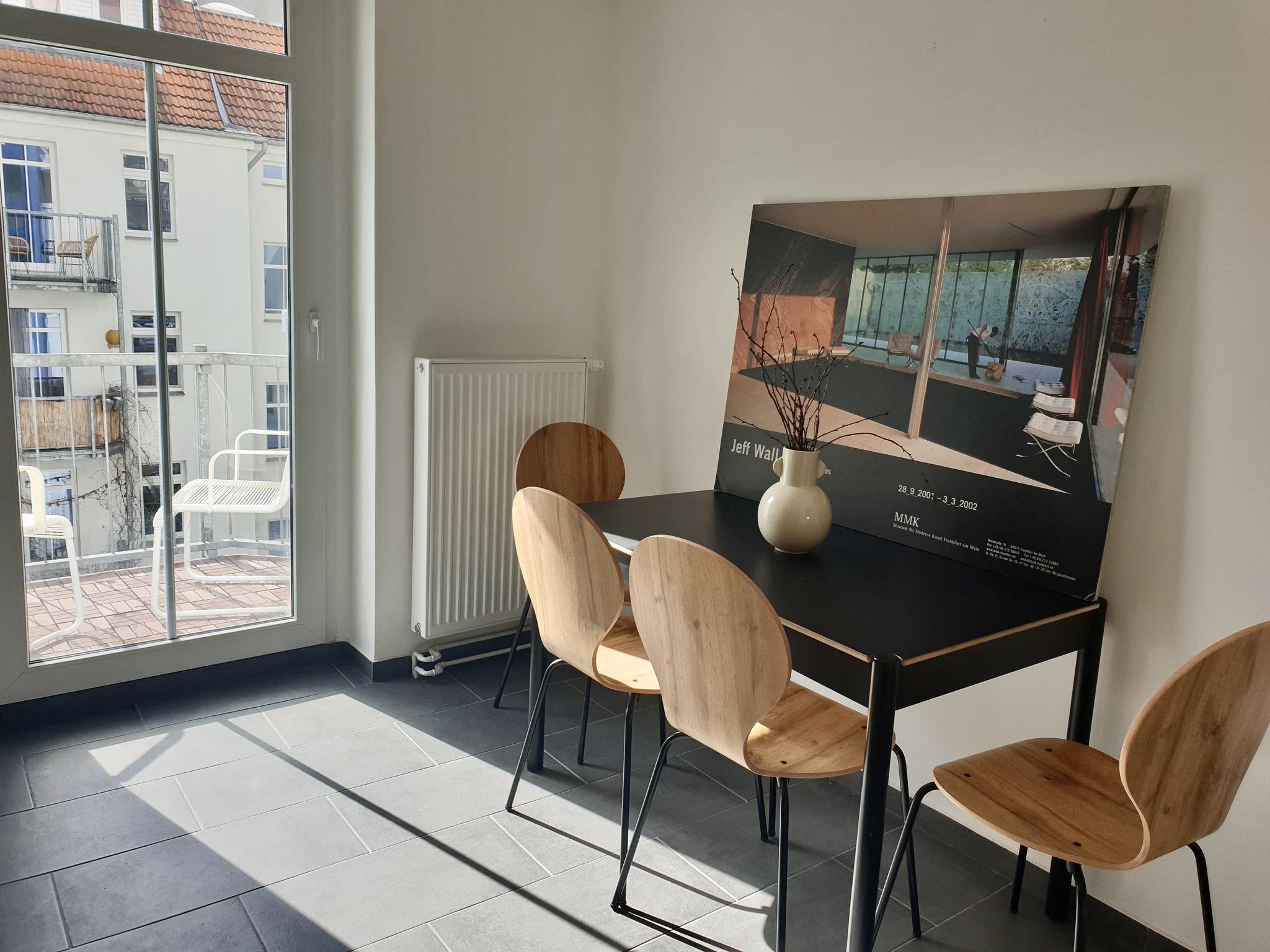 Zion - Entry ready apartment in Berlin - Dining table