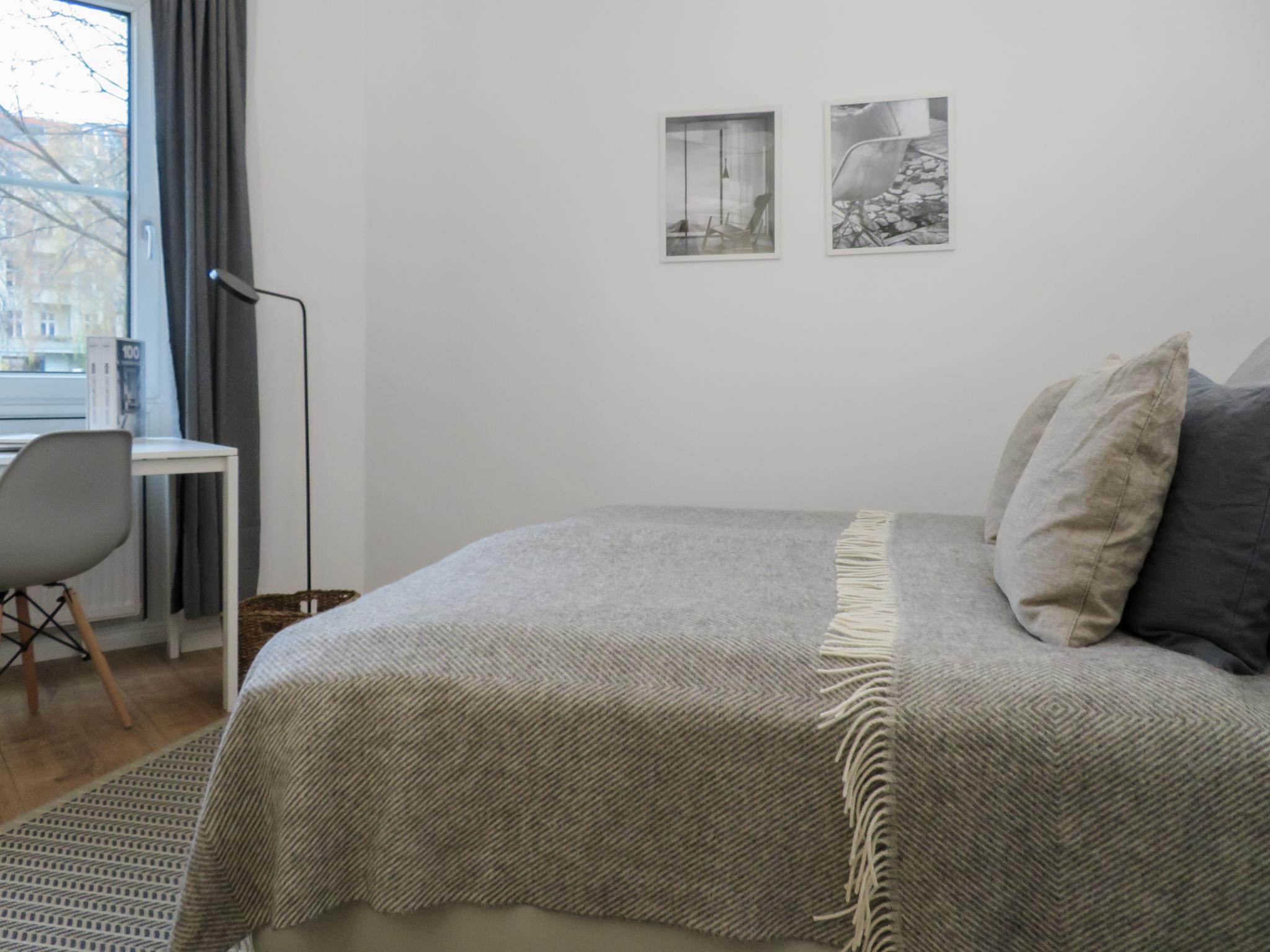 Maybach - Spacious furnished apartment in Berlin - Bedroom