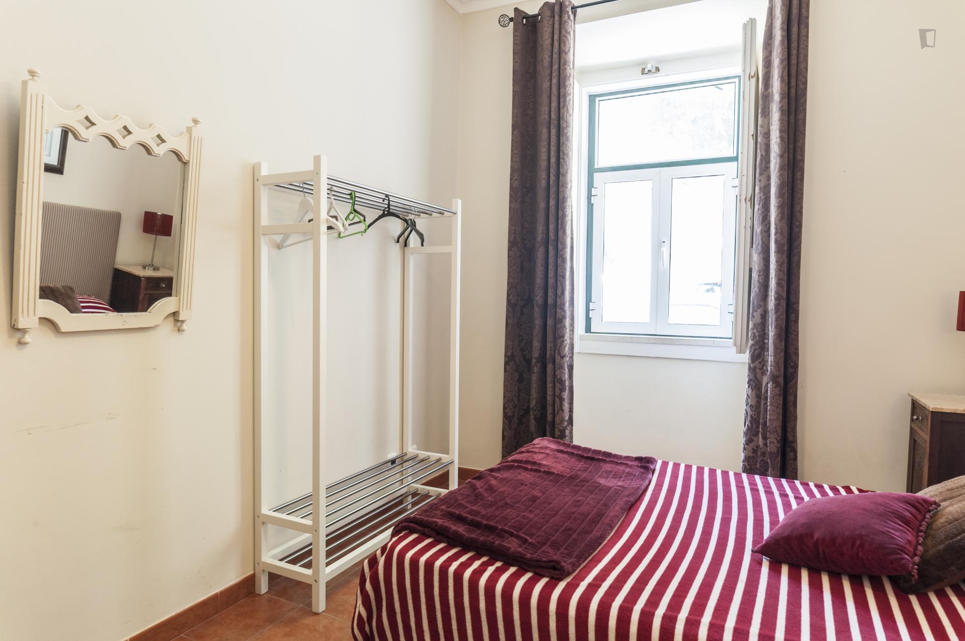 Gomes- Beautifully located Apartment in Lisbon - Bedroom