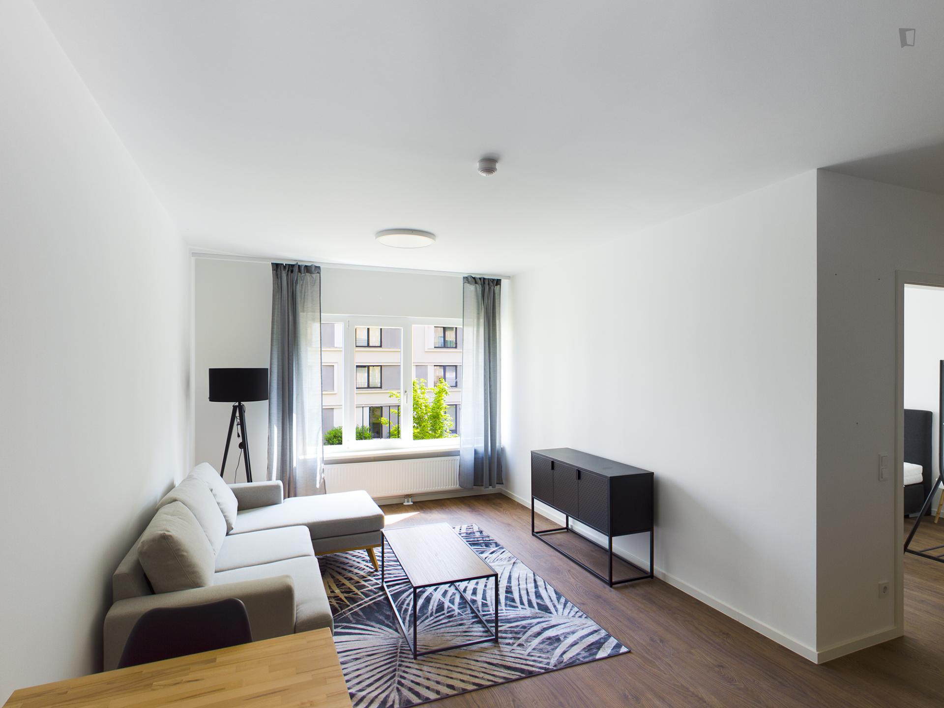 Fritz - Entry ready apartment in Berlin - Living room