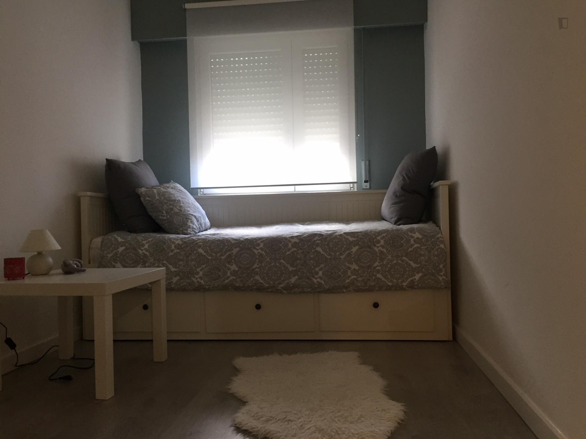 Galvão- Fully equipped Apartment in Lisbon - Bedroom