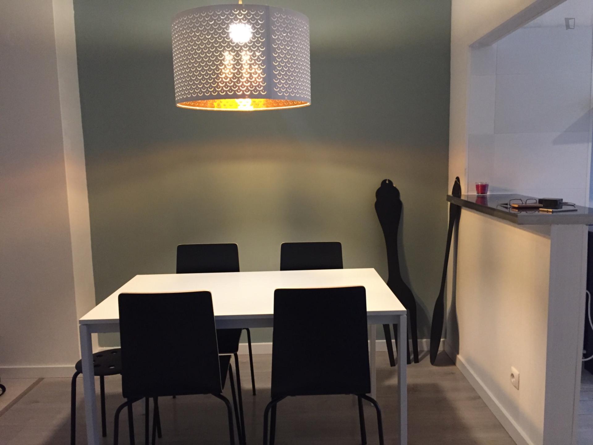 Galvão- Fully equipped Apartment in Lisbon - Dinning room