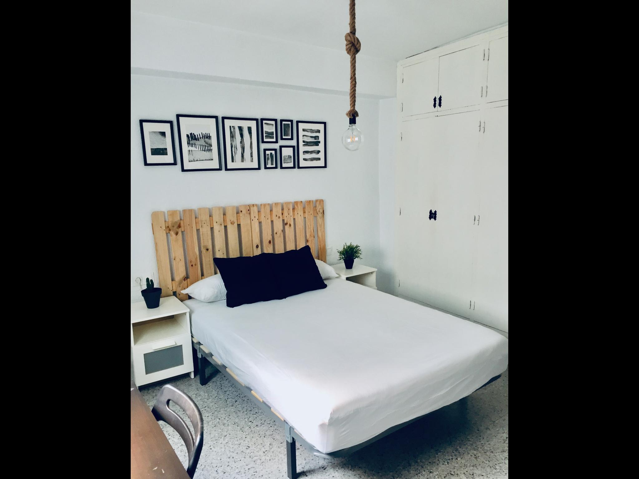 Victoria- Perfectly Located Flat For Expat Malaga - Bedroom