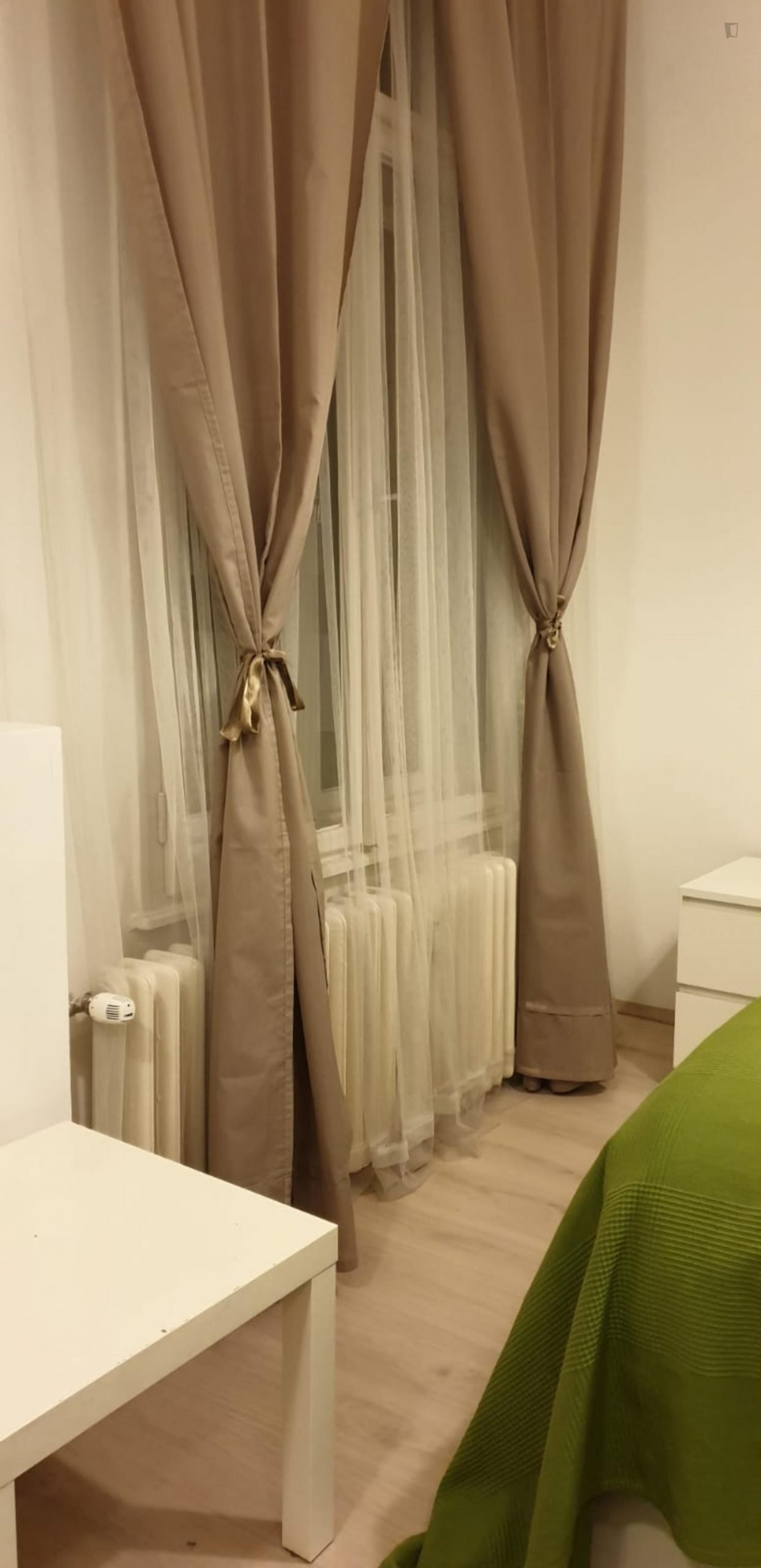 Vasi - Excellent apartment in Budapest - Windows